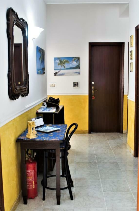Il Tuo Letto Sullo Stretto Acomodação com café da manhã Reggio di Calabria Exterior foto